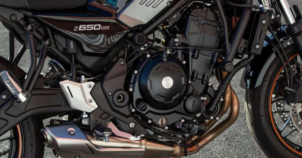 Kawasaki Z650RS Engine